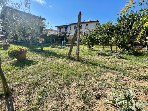 casa indipendente in vendita ad Asciano