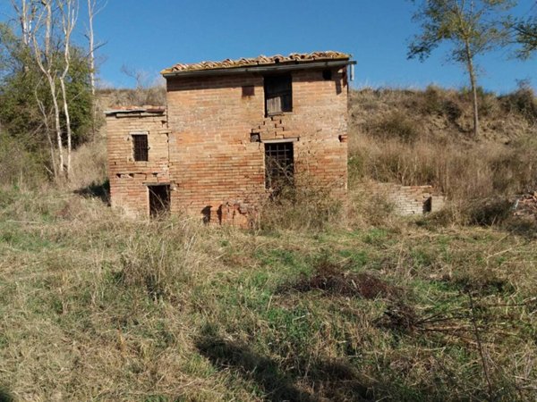 casa indipendente in vendita ad Asciano in zona Chiusure