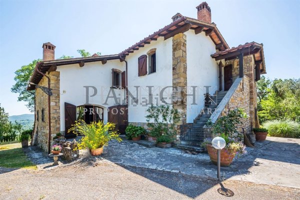 casale in vendita ad Asciano