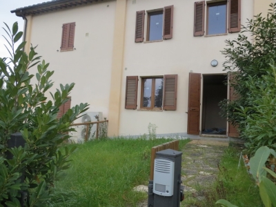 casa indipendente in vendita ad Asciano