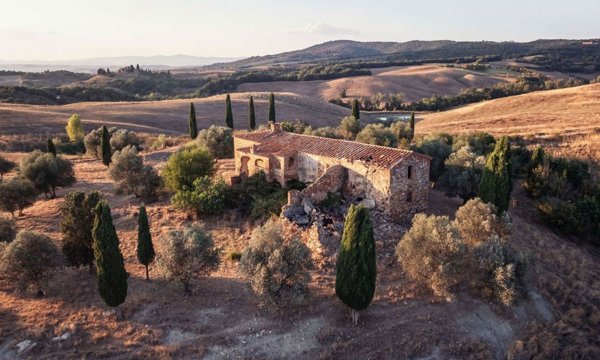 casale in vendita ad Asciano