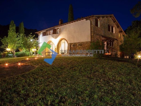 casa indipendente in vendita ad Asciano