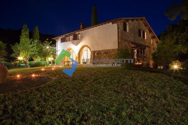casa indipendente in vendita ad Asciano