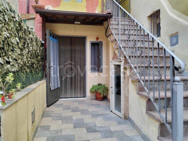 casa indipendente in vendita ad Asciano