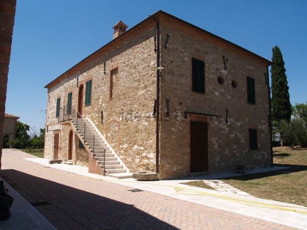 casa indipendente in vendita ad Asciano