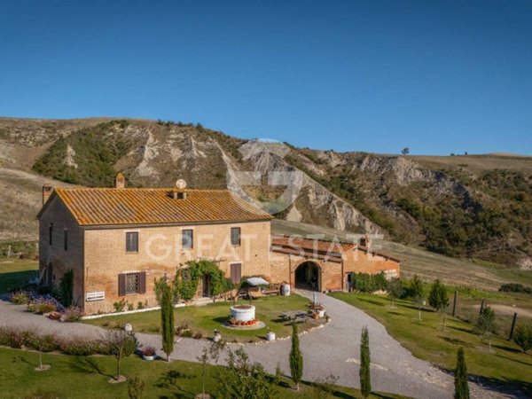 casa indipendente in vendita ad Asciano