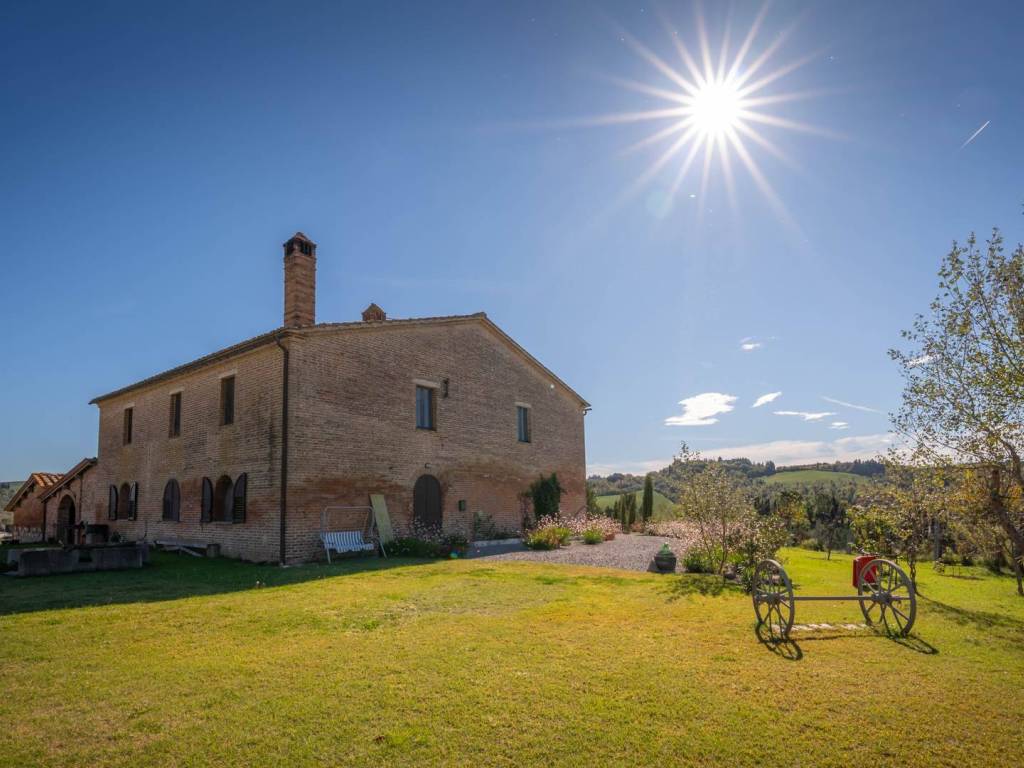 casa indipendente in vendita ad Asciano