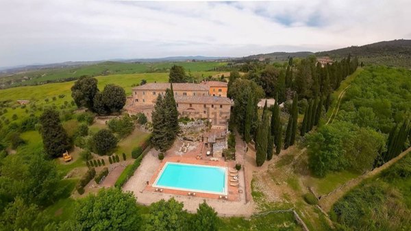 azienda agricola in vendita ad Asciano