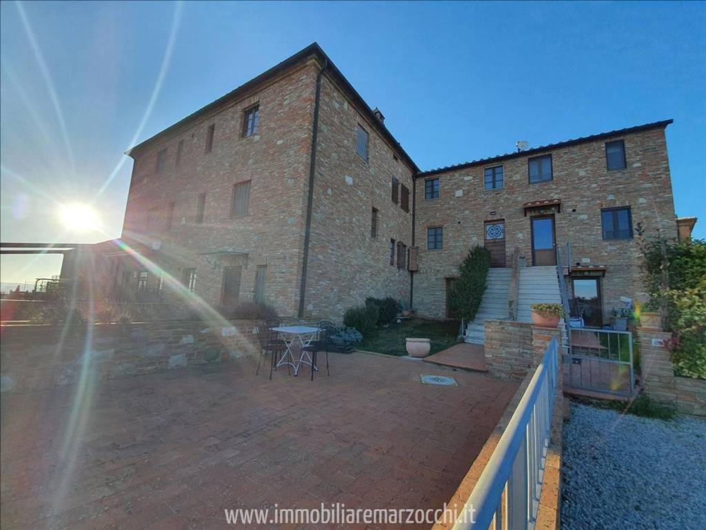 casa indipendente in vendita ad Asciano