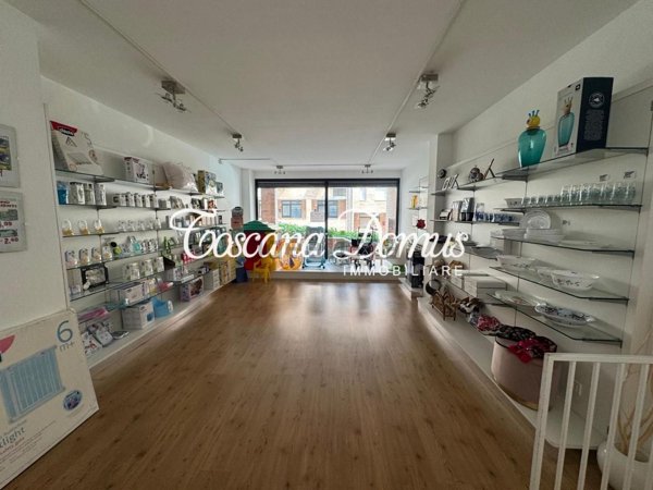 locale commerciale in vendita ad Asciano in zona Arbia