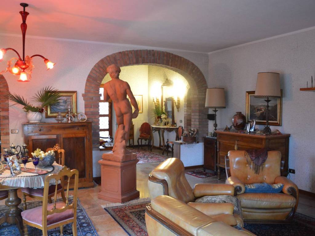 casa indipendente in vendita ad Asciano