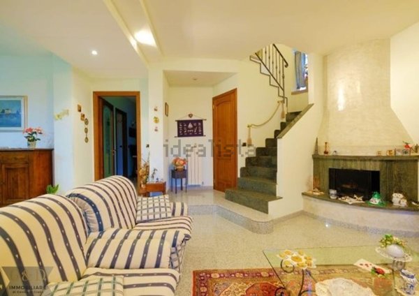 casa indipendente in vendita ad Asciano