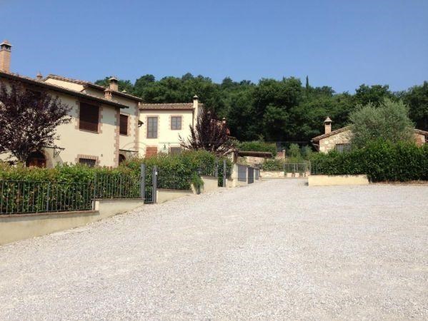 casa indipendente in vendita ad Asciano