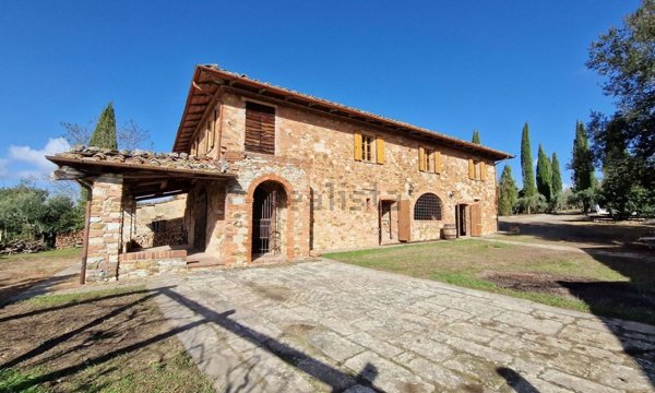 casale in vendita ad Asciano