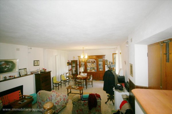 casale in vendita ad Asciano