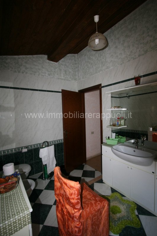 casale in vendita ad Asciano