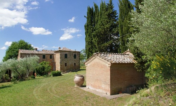 casale in vendita ad Asciano