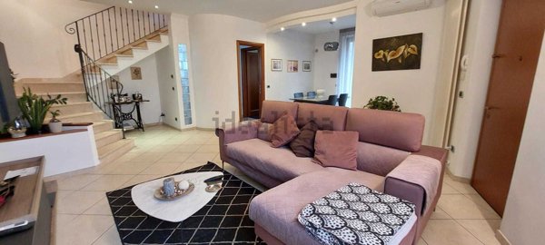 casa indipendente in vendita ad Asciano