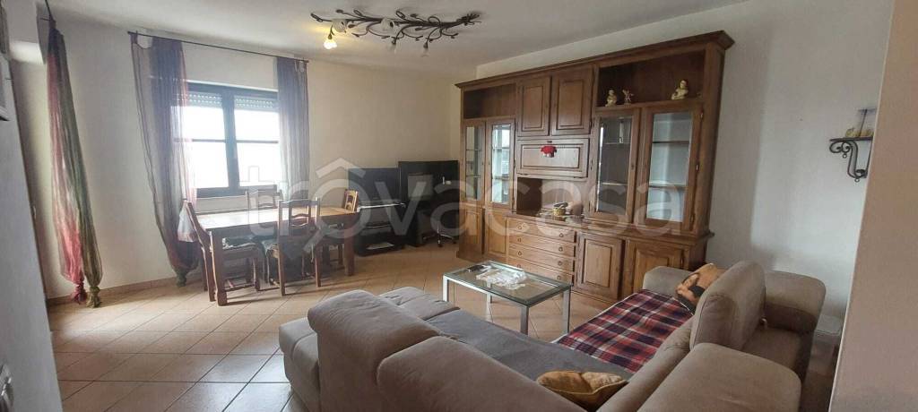 appartamento in vendita ad Asciano in zona Arbia