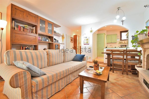 appartamento in vendita ad Asciano in zona Arbia