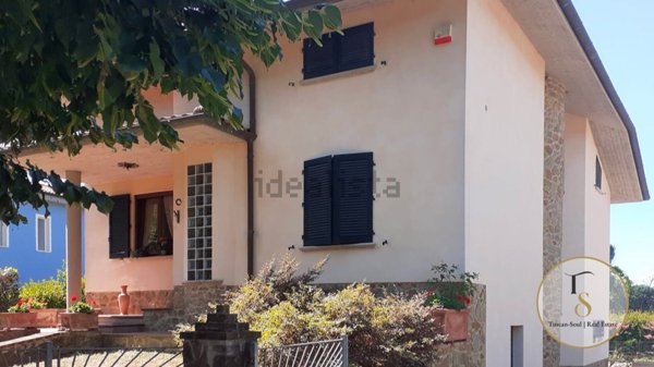 casa indipendente in vendita ad Asciano