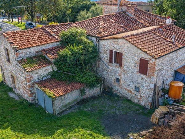 casa indipendente in vendita ad Asciano