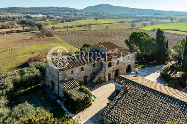 casale in vendita ad Asciano