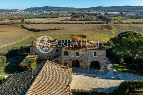 casale in vendita ad Asciano