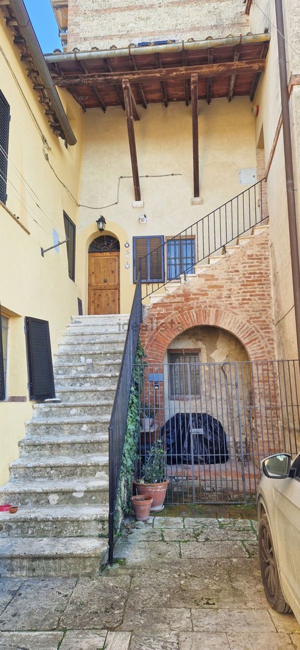 appartamento in vendita ad Asciano