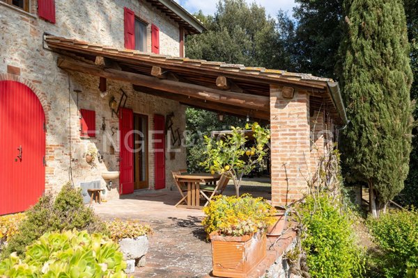 casa indipendente in vendita ad Asciano