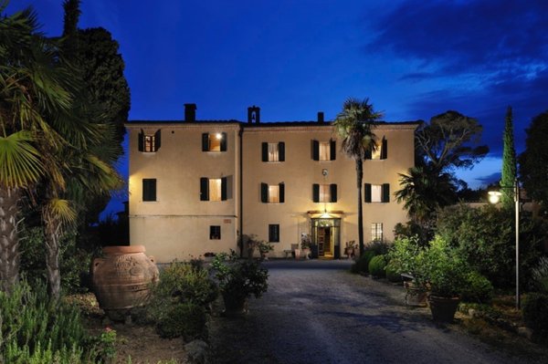 negozio in vendita ad Asciano