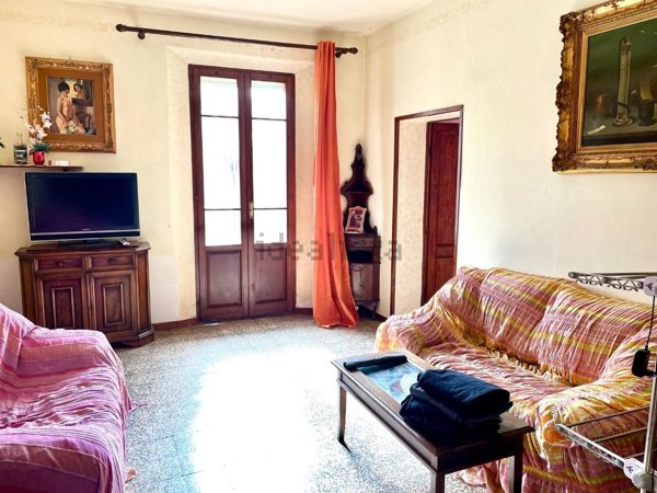 appartamento in vendita ad Asciano in zona Torre a Castello