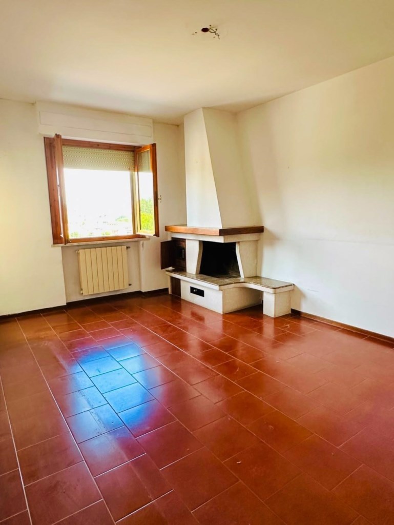 appartamento in vendita ad Asciano in zona Arbia