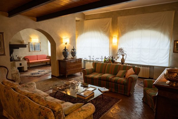 casa indipendente in vendita ad Asciano