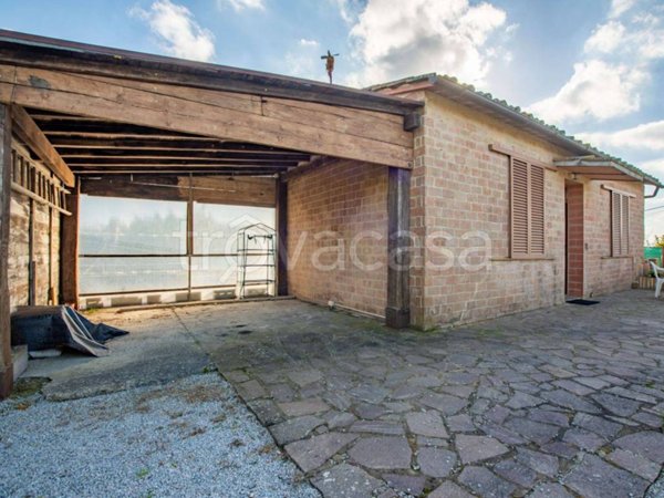 casa indipendente in vendita ad Asciano