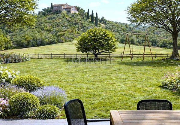 casa indipendente in vendita ad Asciano