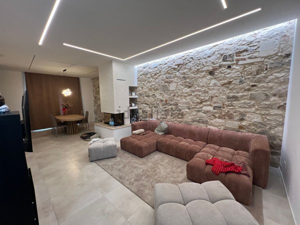 casa indipendente in vendita ad Asciano