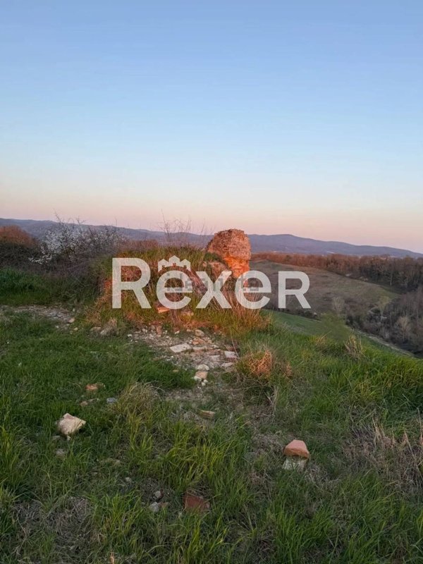 villa in vendita ad Asciano in zona Torre a Castello