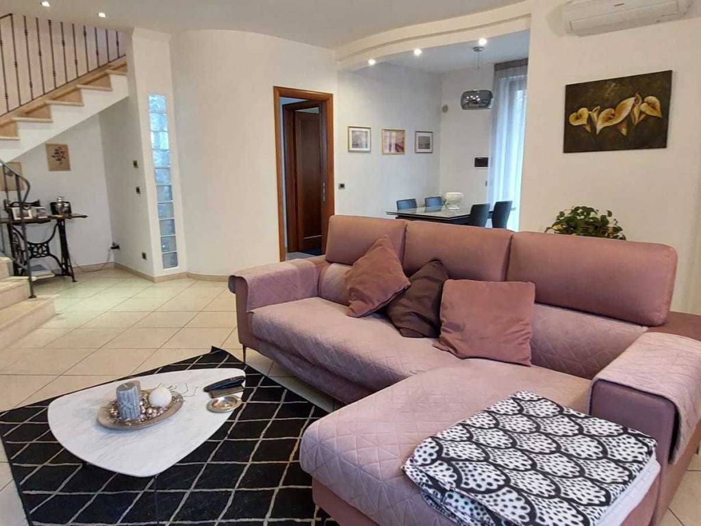 casa indipendente in vendita ad Asciano