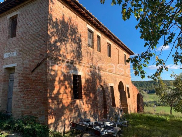 casa indipendente in vendita ad Asciano