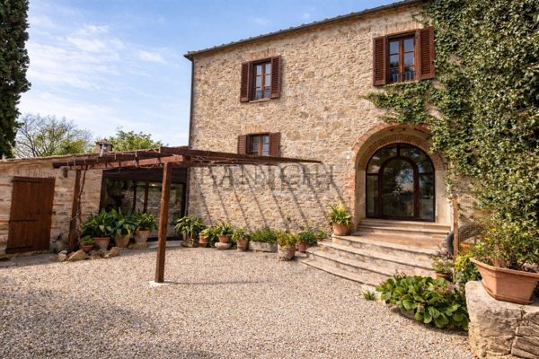 casale in vendita ad Asciano