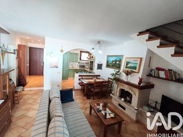 casa indipendente in vendita ad Asciano