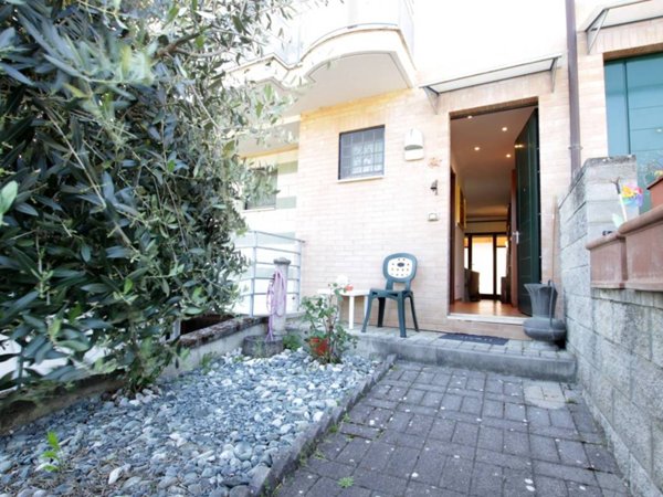 casa indipendente in vendita ad Asciano in zona Arbia