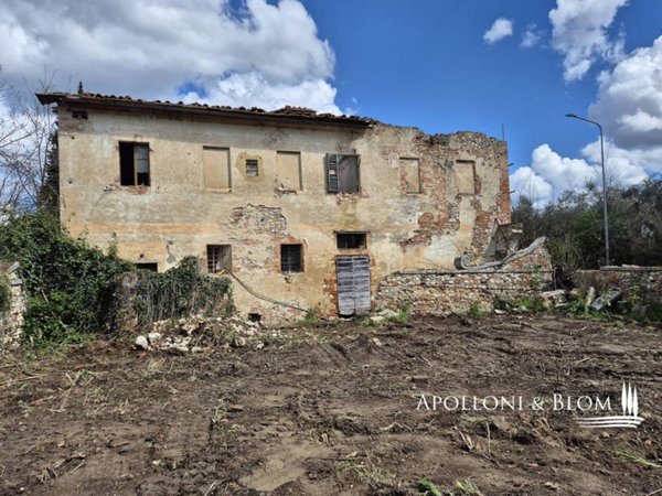 casa indipendente in vendita ad Asciano in zona Torre a Castello