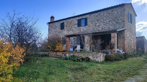casale in vendita ad Asciano in zona Chiusure