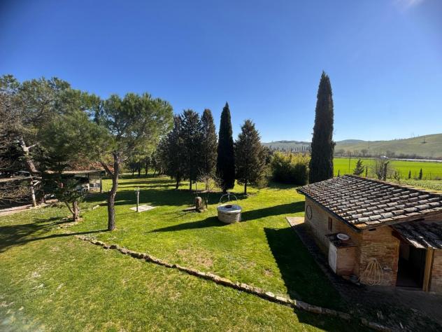 casa indipendente in vendita ad Asciano in zona Arbia