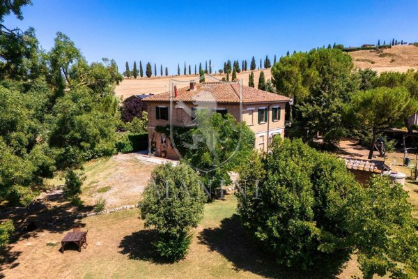 casale in vendita ad Asciano