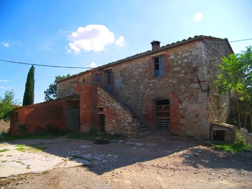 casale in vendita ad Asciano