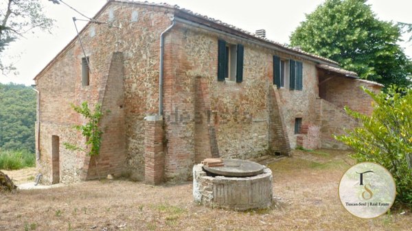 appartamento in vendita ad Asciano in zona Chiusure