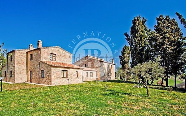 casa indipendente in vendita ad Asciano